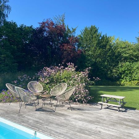 Les Glycines Bed & Breakfast Croix Dış mekan fotoğraf