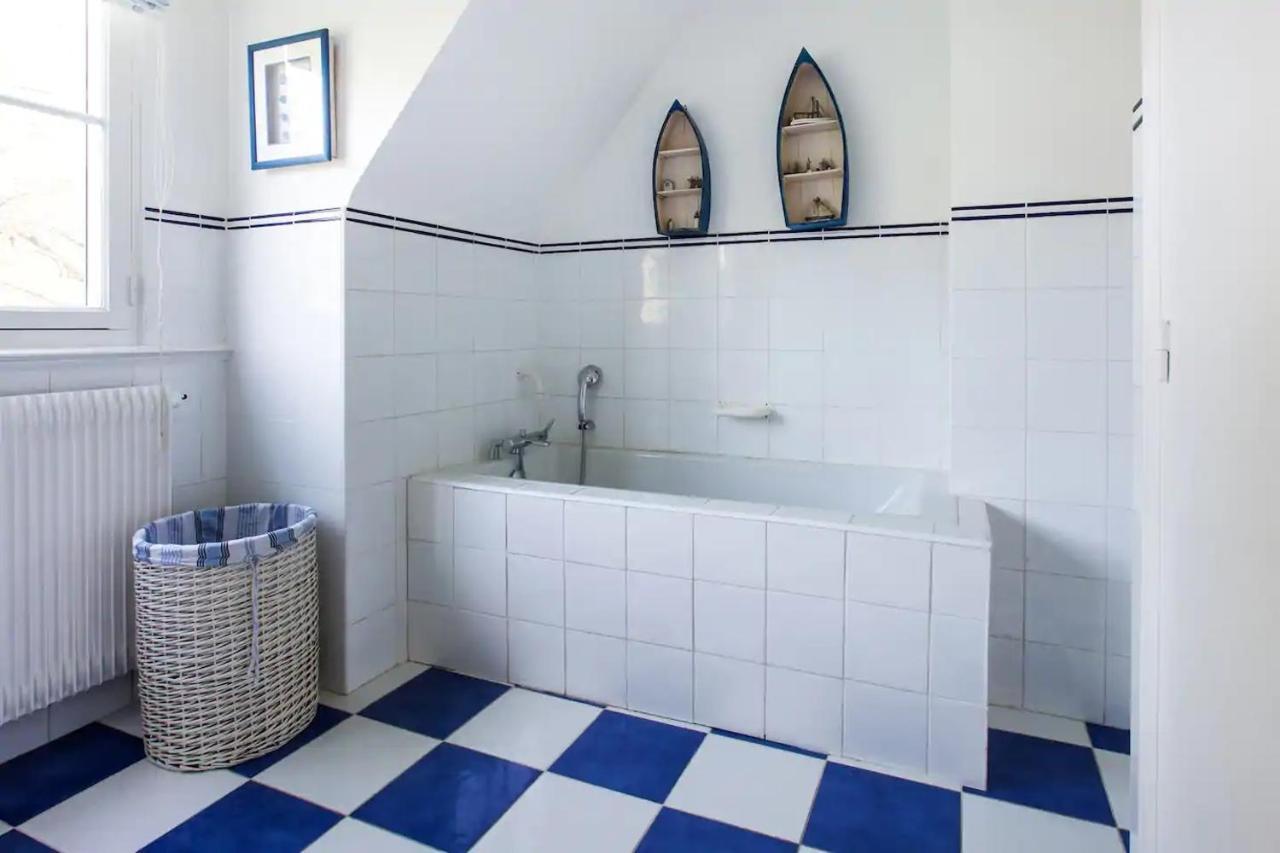 Les Glycines Bed & Breakfast Croix Dış mekan fotoğraf